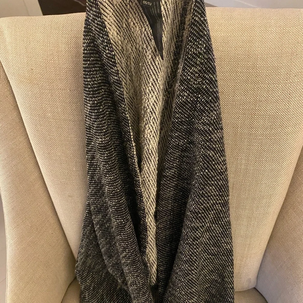 Eileen Fisher Two-Tone Black and Cream Infinity Scarf
